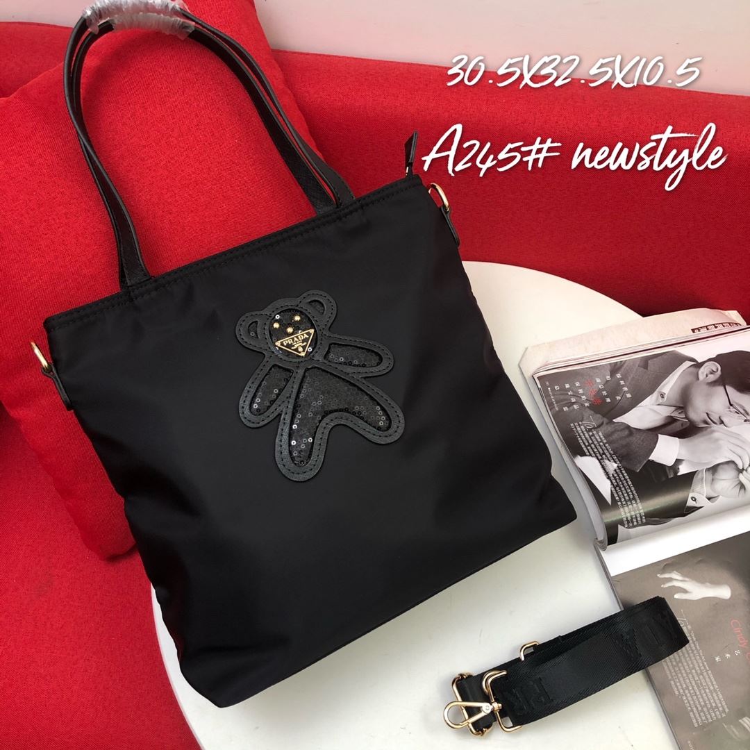 Pra*a shopping bags